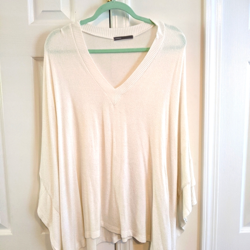 🍦Cherish Cream Flowy Sweater